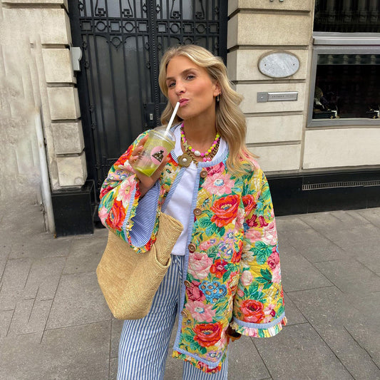 Mariette | Verspielte Blumenjacke mit lockerem Schnitt | Damen